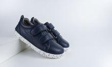 Carica l'immagine nel visualizzatore di Gallery, IW Grass Court trainer Navy