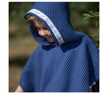 Carica l'immagine nel visualizzatore di Gallery, Accappatoio poncho nido d’ape 3-