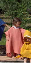 Carica l'immagine nel visualizzatore di Gallery, Accappatoio poncho nido d’ape 3-