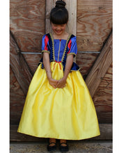 Carica l'immagine nel visualizzatore di Gallery, Great pretenders Travestimento Bianca Neve