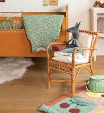 Carica l'immagine nel visualizzatore di Gallery, Asino peluche attività da appendere Pomme des Bois - Moulin Roty