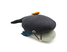 Carica l'immagine nel visualizzatore di Gallery, Cuscino balena