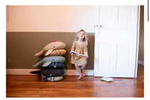 Carica l'immagine nel visualizzatore di Gallery, Cuscino balena