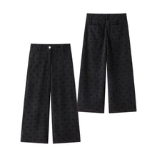 Carica l&#39;immagine nel visualizzatore di Gallery, Pantaloni in microvelluto a coste con stampa a cuori JGI95794
