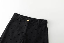 Carica l&#39;immagine nel visualizzatore di Gallery, Pantaloni in microvelluto a coste con stampa a cuori JGI95794

