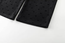 Carica l&#39;immagine nel visualizzatore di Gallery, Pantaloni in microvelluto a coste con stampa a cuori JGI95794
